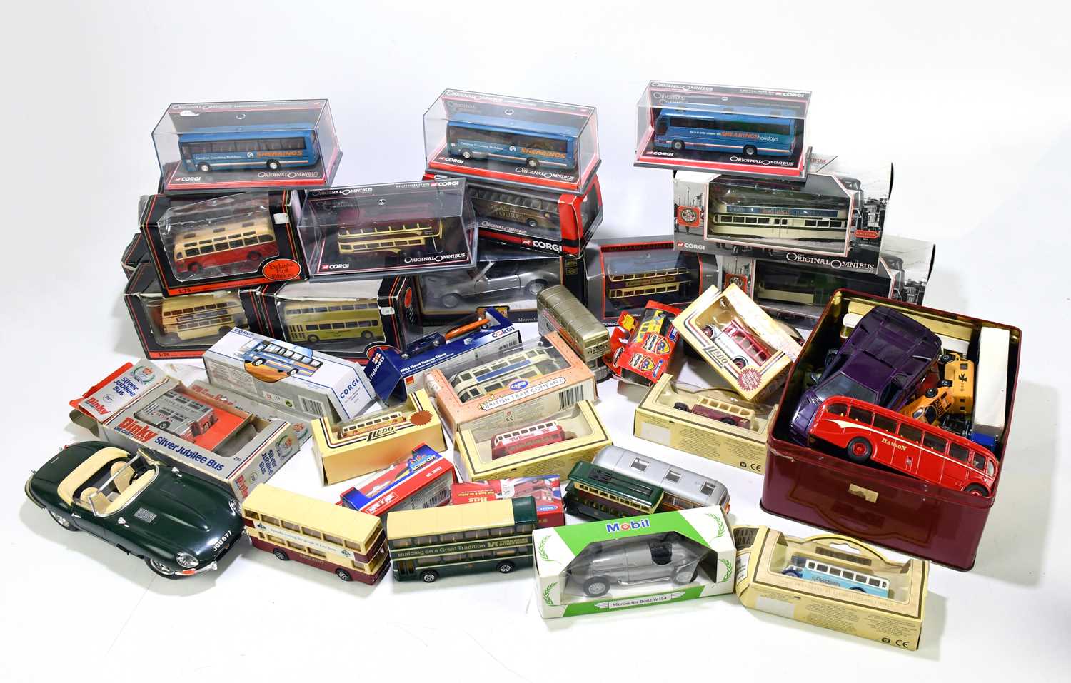 Lot 254 - CORGI; a collection of seven of the original Omnibus model vehicles