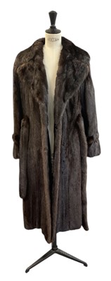 Lot 457 - A lady's brown mink fur coat.