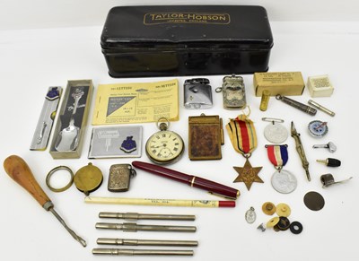 Lot 304 - A quantity of various mixed collectables...