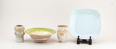 Lot 722 - A group of porcelain and slipware ceramics...
