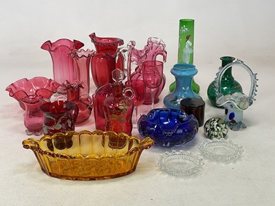 Lot 358 - A quantity of decorative glassware,...