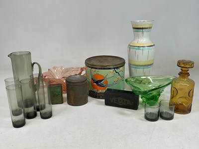 Lot 359 - A collection of decorative glassware,...