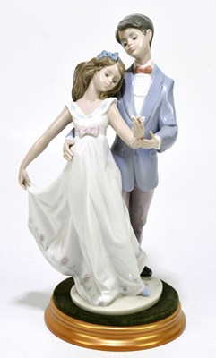 Lot 524 - LLADRO; a figure group, 'Ten Years Together',...