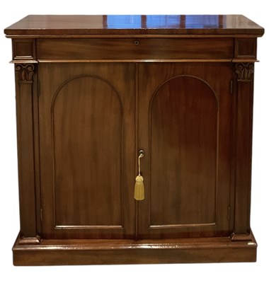 Lot 24 - A William IV mahogany chiffonier, with single...