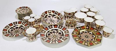 Lot 436 - ROYAL CROWN DERBY; a group of 1128 pattern items