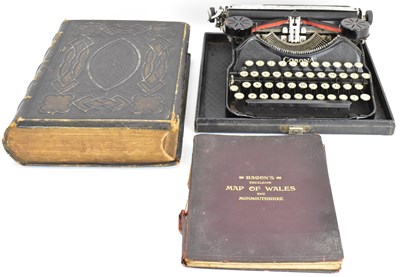 Lot 178 - A cased Corona Type 4 1920s portable...