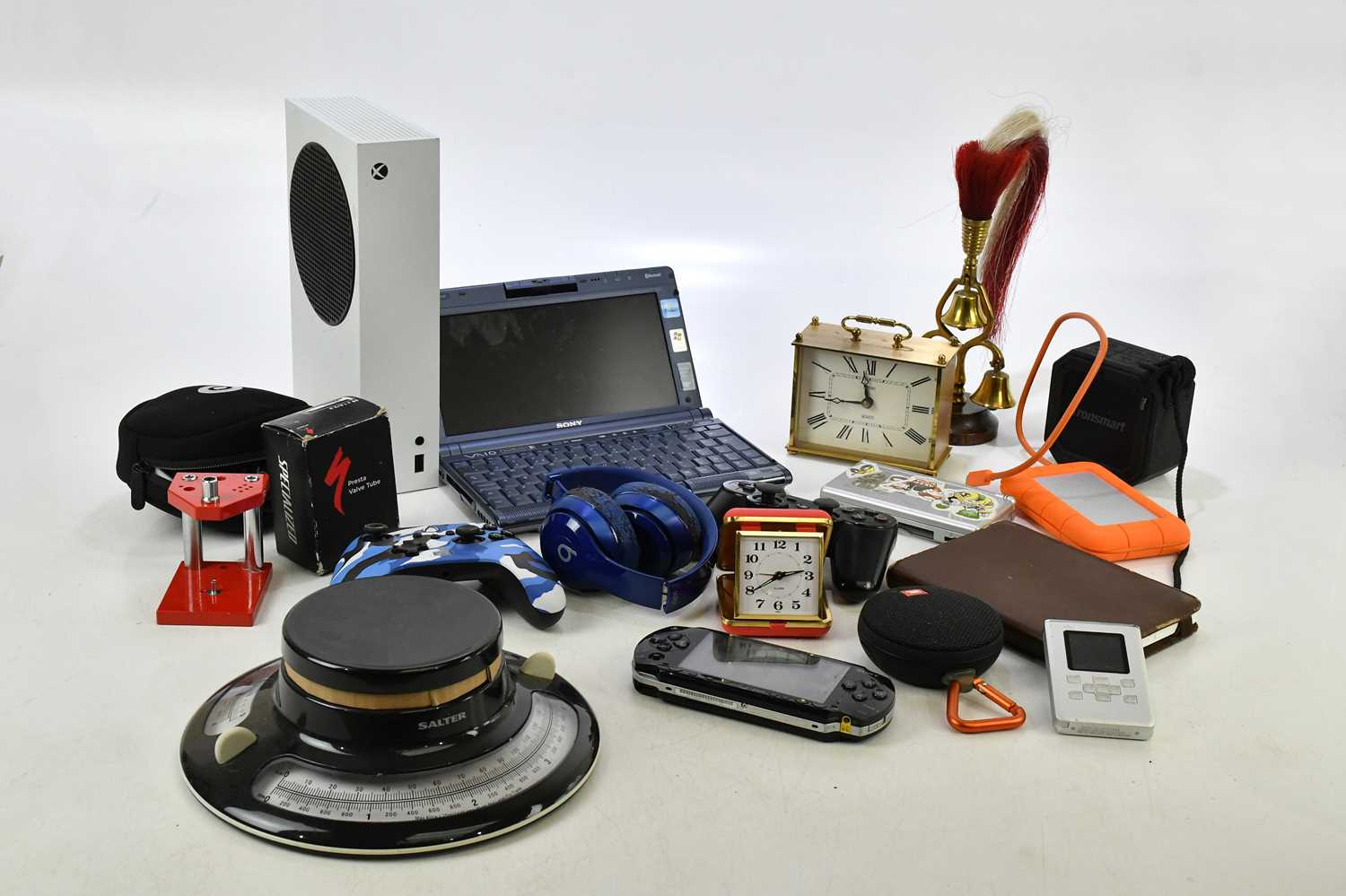 Lot 2511 - An Xbox Series S console, Sony Vaio Notebook,...