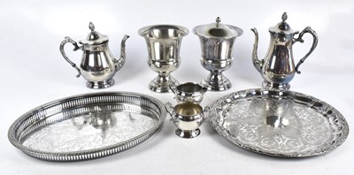 Lot 1062 - A small selection of assorted silver plate