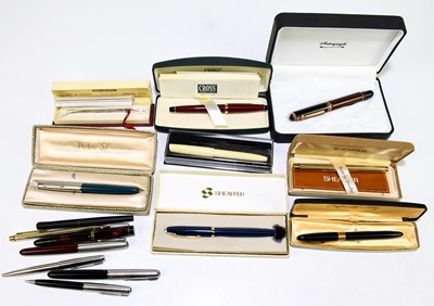 Lot 132 - A collection of fountain and ballpoint pens...