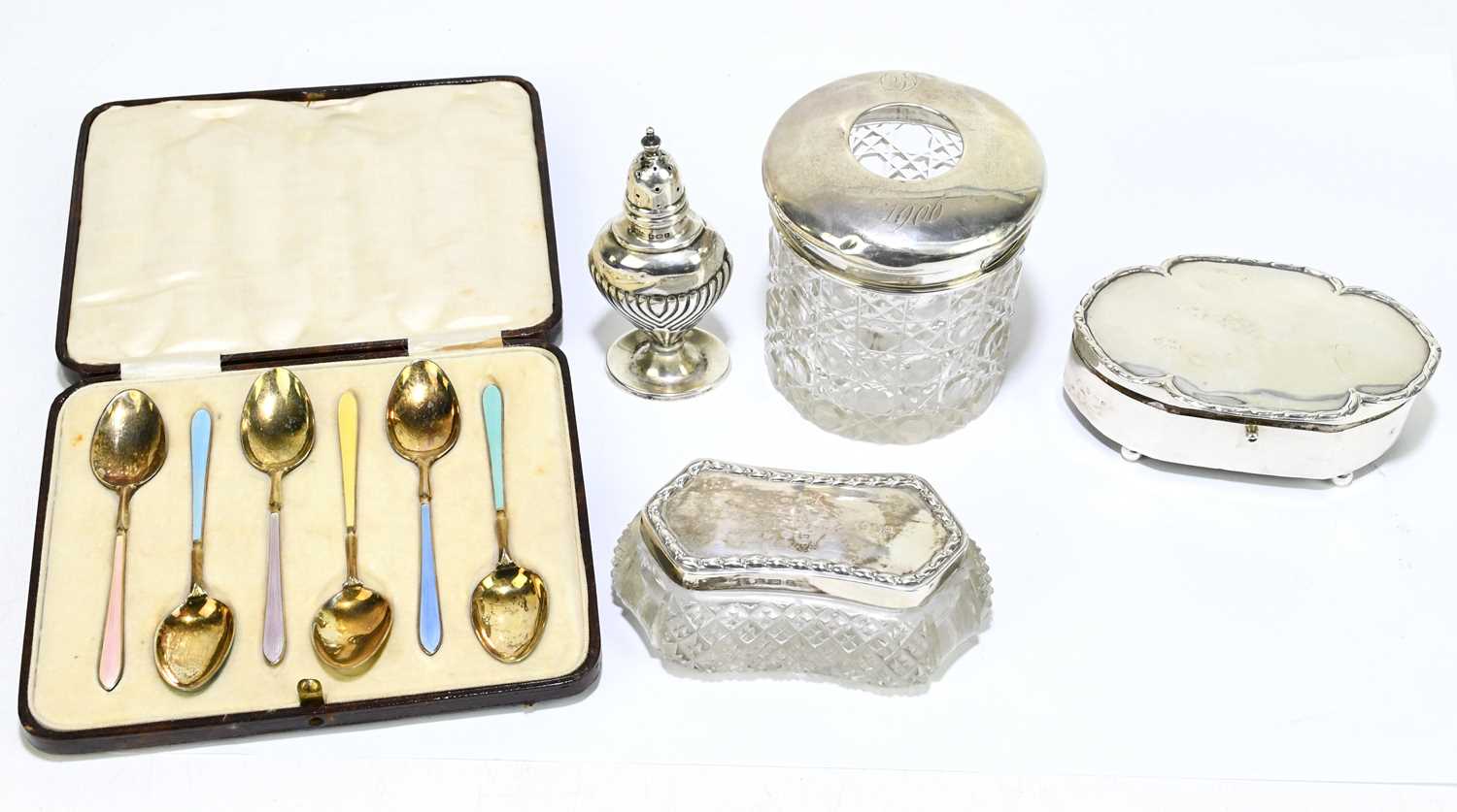 Lot 2072 WILLIAM SUCKLING; a cased set V