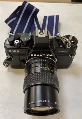 Lot 435 - PRAKTICA; a B100 electronic camera, with...
