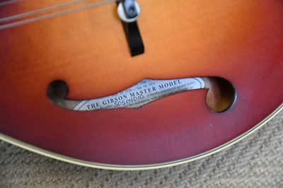Lot 1004 - GIBSON; an F-style Wayne Benson signature...