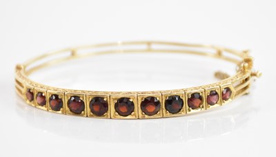 Lot 221 - A Victorian inspired 9ct yellow gold and...