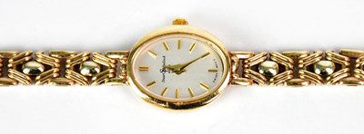 Lot 1009 - STUART BULLOCK; a 9ct yellow gold cocktail...