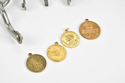 Lot 2463 - A collection of assorted militaria including...