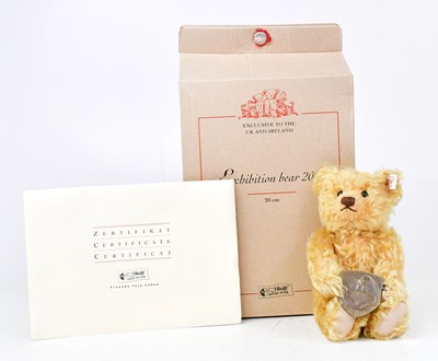 Lot 431 - STEIFF; a German collectors' bear 'Exhibition...