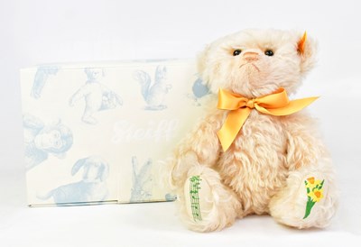 Lot 437 - STEIFF; a German collectors' bear, 'Oliver...