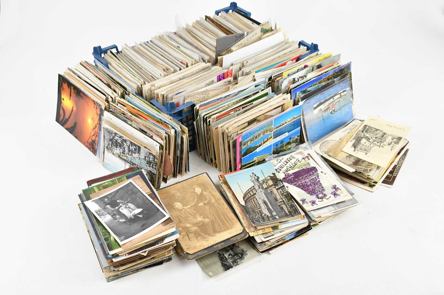 Lot 441 - An extensive collection of Victorian and