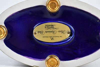 Lot 2387 - FRANKLIN MINT; a decorative Marie Antoinette...