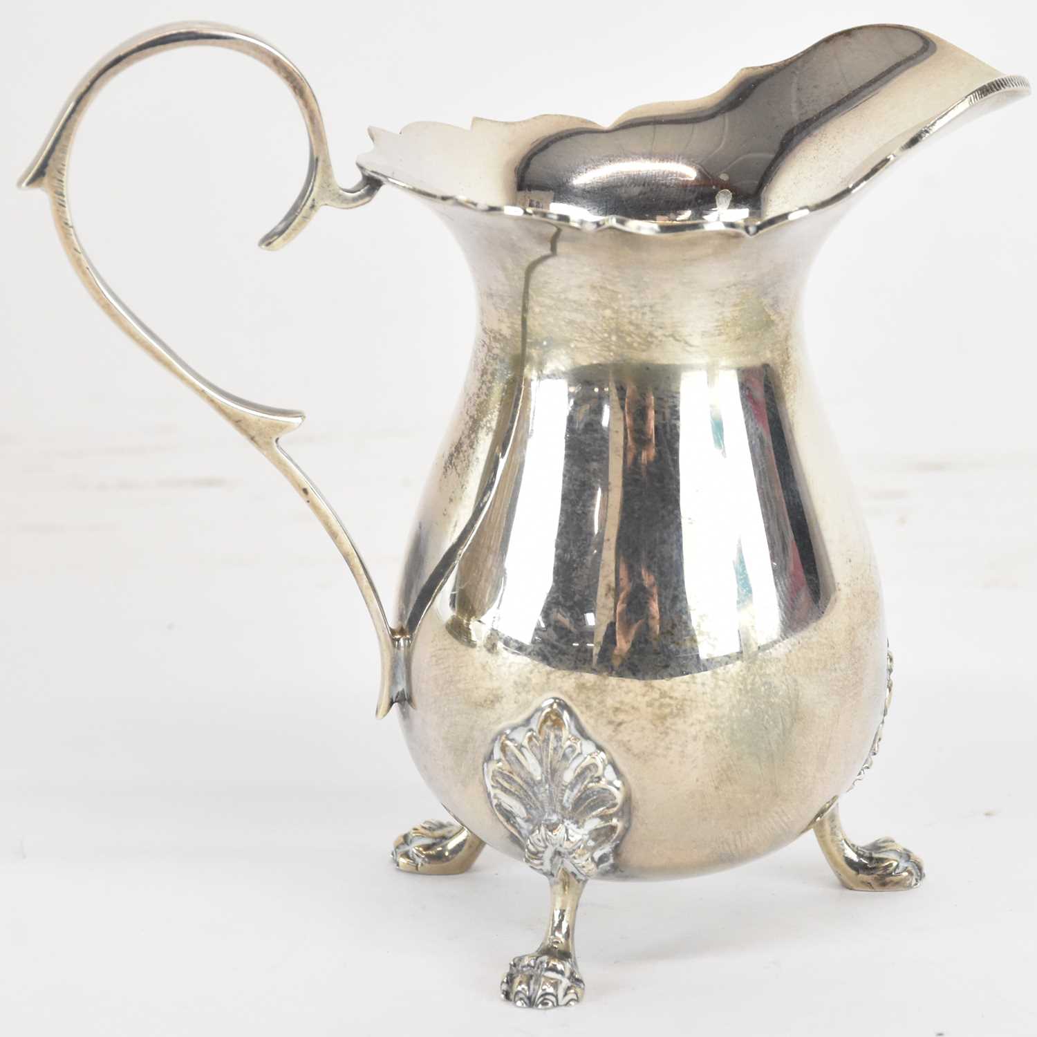 Lot 1163 - JOSEPH GLOSTER; an Elizabeth II hallmarked...