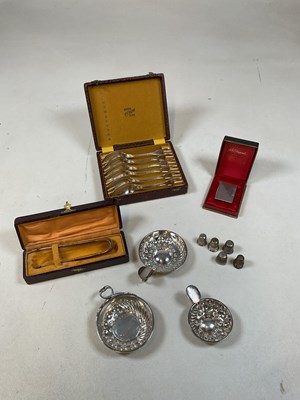 Lot 396 - A group of silver plate including tastevins,...