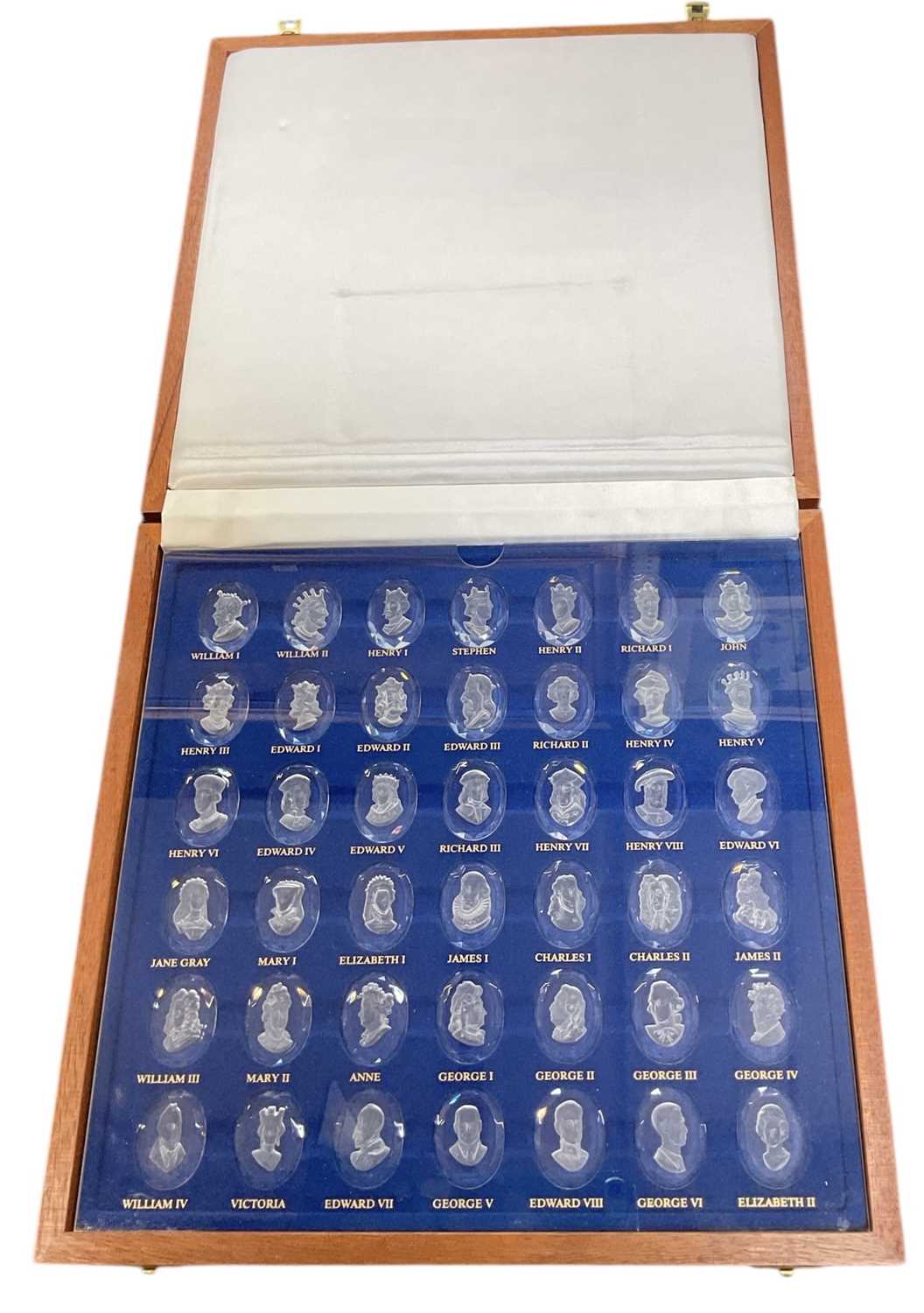 Lot 328 - DANBURY MINT, THE ROYAL CRYSTAL CAMEOS; a...