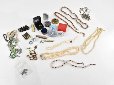 Lot 151 - A collection of assorted costume jewellery,...