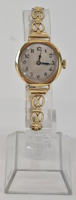 Lot 1475 - A 9ct yellow gold lady's wristwatch, the...