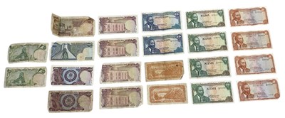 Lot 1462 - A collection of approximately twenty bank...