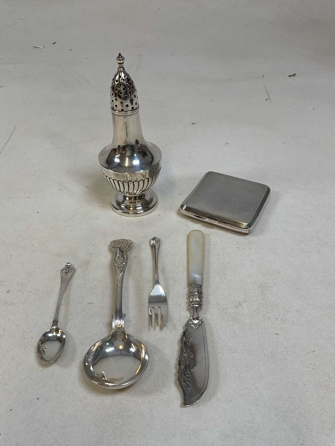 Lot 492 - A group of small silver including hallmarked