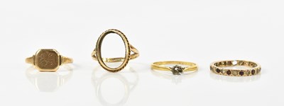 Lot 415 - A 9ct gold signet ring, with engraved initials...
