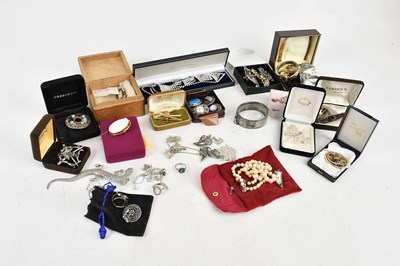 Lot 1644 - A collection of costume jewellery, including...