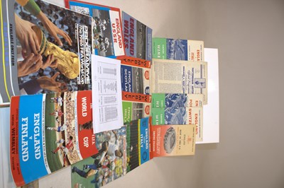 Lot 61 - ENGLAND FOOTBALL INTERNATIONALS; a group of...