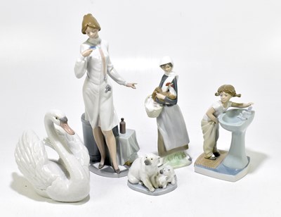 Lot 410 - LLADRO; five assorted figures