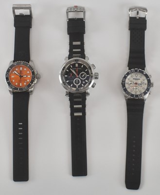 Lot 1489 - Three modern gentleman's designer wristwatches...