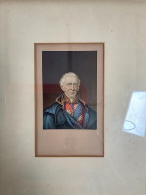 Lot 44 - A small collectors' lot, to include a George...