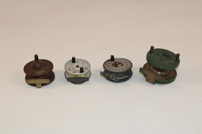 Lot 68 - JAMES ASPINDALE & SON; a three piece split...
