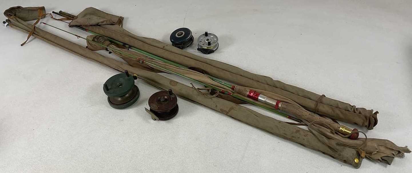 Lot 68 - JAMES ASPINDALE & SON; a three piece split...