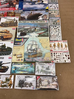 Lot 69 - AIRFIX, REVELL AND TAMIYA; a quantity of kits,...
