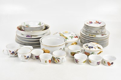 Lot 275 - ROYAL WORCESTER; a collection of...
