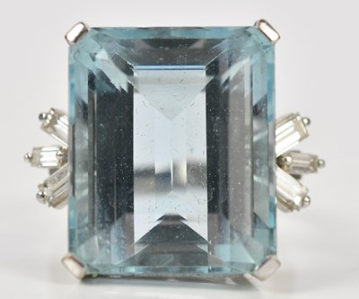 Lot 320 - A white metal diamond and aquamarine Art Deco...