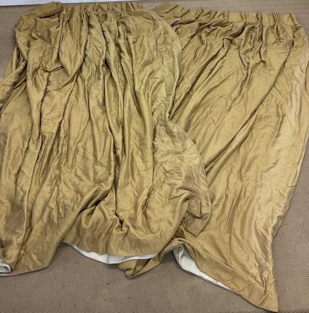 Lot 88 - A pair of long pure silk curtains from...