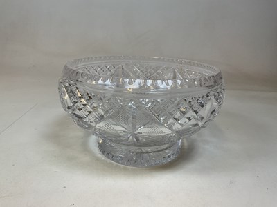 Lot 335 - TUDOR; a large and good quality cut glass...