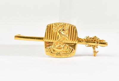 Lot 1396 - A 9ct yellow gold bar brooch, the central...