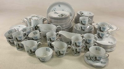 Lot 278 - ALFRED MEAKIN; FENLAND part dinner service and...