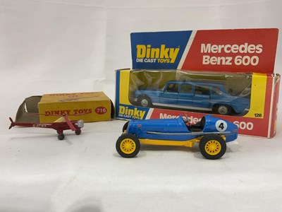 Lot 147 - DINKY; a boxed diecast Mercedes Benz 600,...