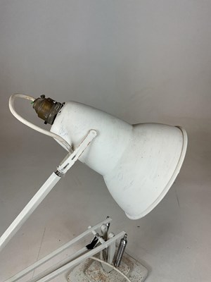 Lot 676 - A vintage Anglepoise lamp.