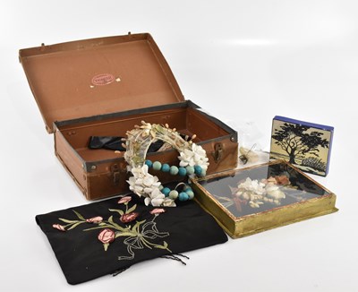 Lot 1418 - A small group of collectors' items including B...