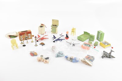 Lot 2037 - A small collection of diecast model aeroplanes...