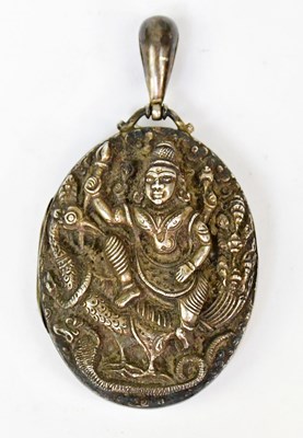 Lot 1463 - SAUNDERS & SHEPHERD CO LTD; a silver mourning...